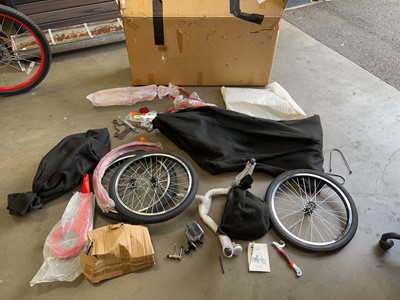 Lot 4067 - Boxed dismantled town bike