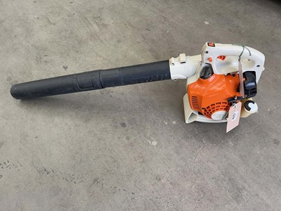 Lot 4087 - Stihl PG66 petrol leaf blower