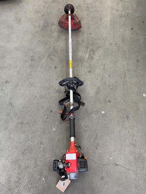 Lot 4090 - Kawasaki petrol strimmer