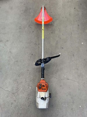 Lot 4102 - Stihl petrol strimmer