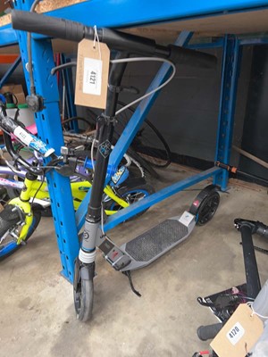 Lot 4121 - Town children's folding scooter
