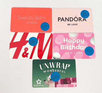 Lot 14 - Various : Fashion & Beauty (x5) - Total face...