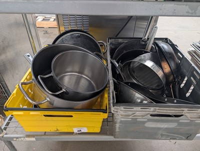 Lot 724 - 2 crates of various pots and pans