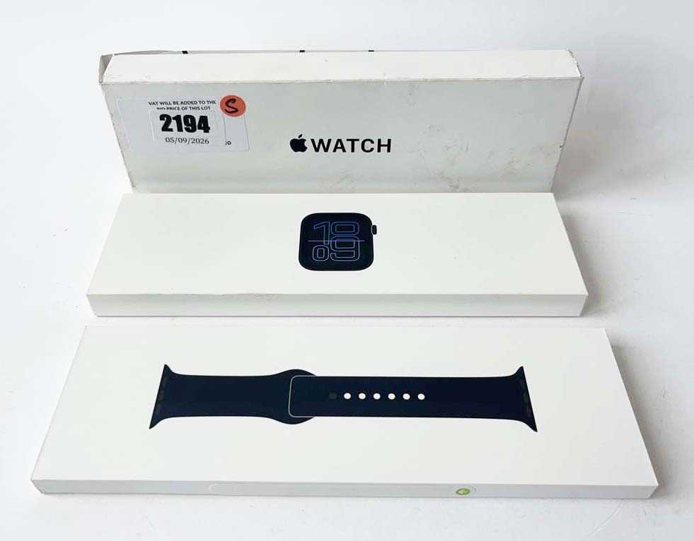 Lot *Sealed* Apple Watch SE 3 A3324 40MM Midnight