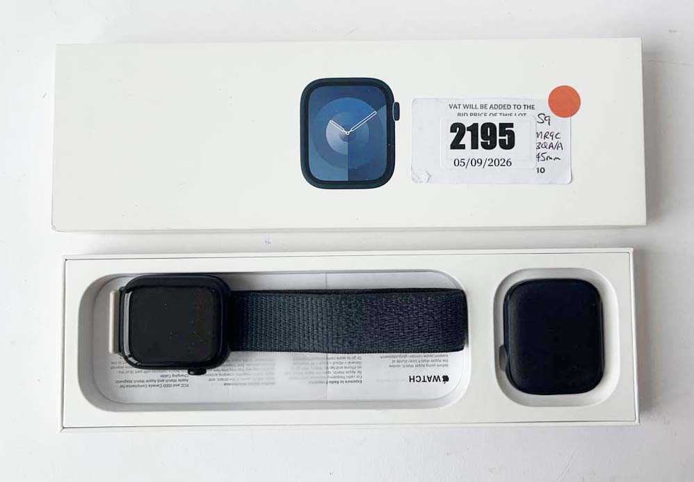 Lot Apple Watch Series 9 45MM A2980 Midnight, boxed