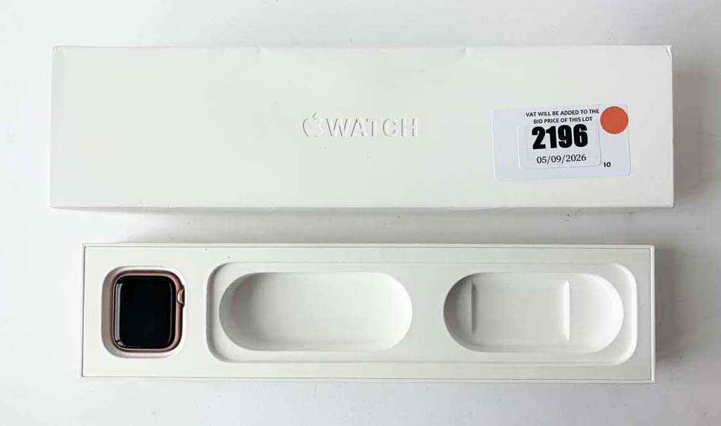 Lot Apple Watch Series 4 A1977 40MM Gold Alu, boxed
