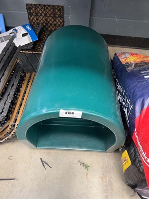 Lot 4166 - Cat Gen outdoor cat shelter
