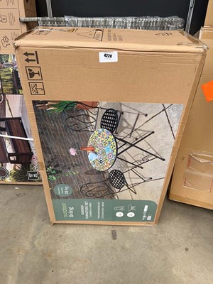 Lot 4228 - Outdoor Living garden furniture set plus grey...