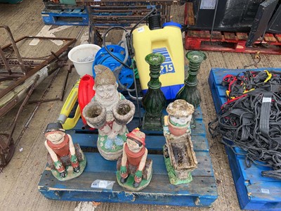 Lot 4287 - Pallet of garden related items inc, weed...