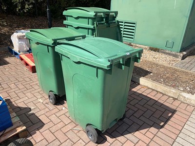 Lot 4307 - 5 green plastic wheelie bins