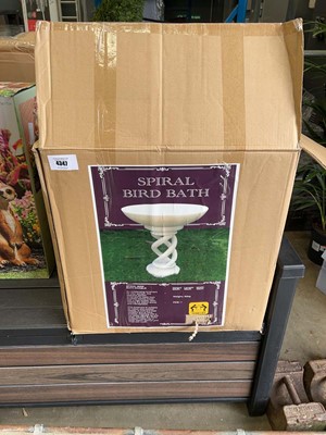 Lot 4347 - Spiral bird bath