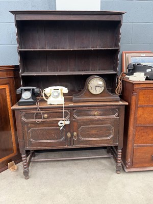 Lot 5105 - 1920s oak dresser with plate rack
