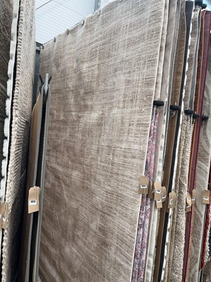 Lot 5014 - Large carpet, beige and brown