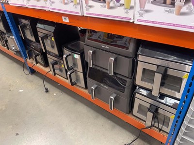 Lot 3047 - Under bay of air fryers