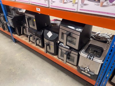 Lot 3048 - Under bay of air fryers