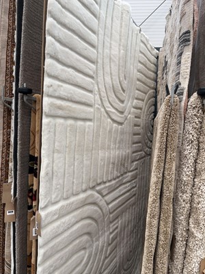 Lot 5024 - Large carpet, faux sheepskin