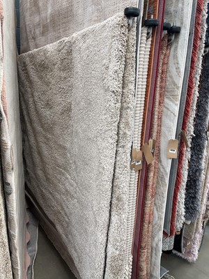 Lot 5028 - Large carpet, brown