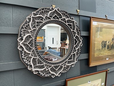 Lot 5136 - Circular mirror in carved fretwork frame