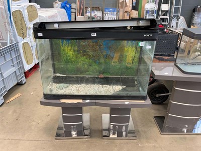 Lot 4413 - Boyu fish tank plus stand