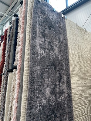 Lot 5056 - Carpet runner, grey and blue