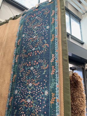 Lot 5067 - Carpet runner, blue floral pattern