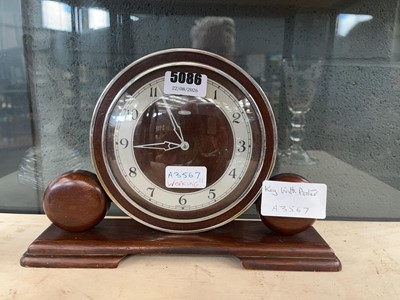 Lot 5086 - Art Deco Metamec mantle clock