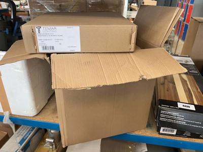 Lot 4438 - 3 boxes of Temar down lighting