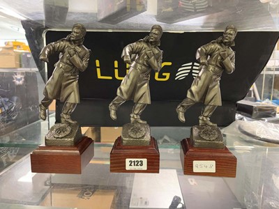 Lot 2123 - 3 models of RAF men from the Great Escape