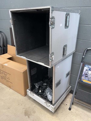 Lot 4463 - Flight case on wheels