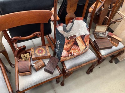 Lot 5209 - Quantity of treen including cigarette...