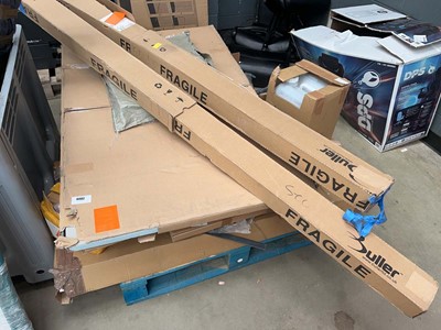 Lot 4492 - Pallet of various items to include a bath...