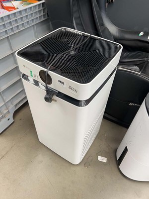 Lot 4495 - Air dog portable air con unit
