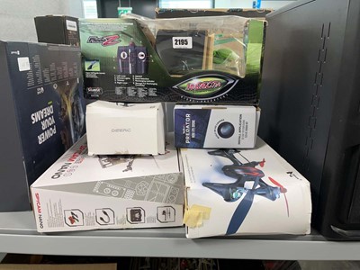 Lot 2195 - 5 boxed drones