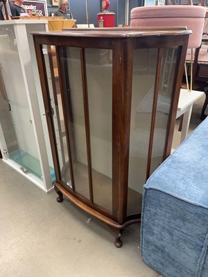 Lot 5249 - 1950s glazed china cabinet