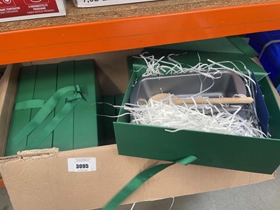 Lot 3095 - Box of cooking gift sets