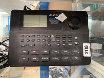 Lot 2176 - Alesis 16bit stereo drum machine effects mixer