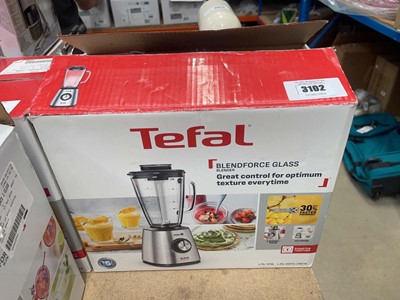Lot 3102 - Boxed Tefal Blendforce glass blender