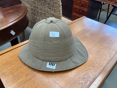 Lot 5267 - Vintage pith helmet