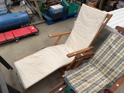 Lot 4513 - Wooden folding garden sunlounger plus cushion