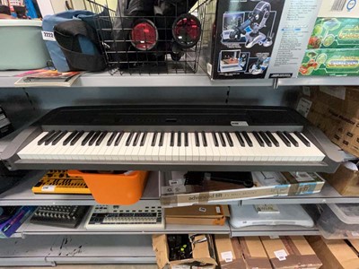 Lot 2230 - Roland EP760 keyboard