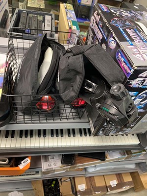 Lot 2221 - Pair of binoculars, along with a tripod & a...