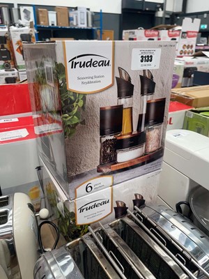 Lot 3133 - Two seasoning stations
