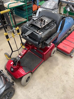 Lot 4525 - Rally electric mobility scooter plus key