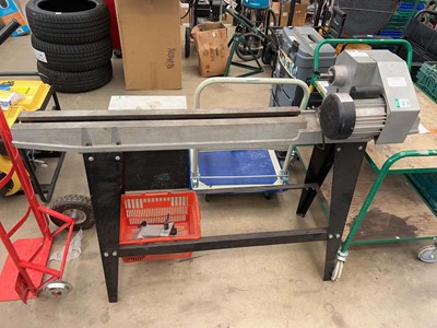 Lot 4534 - SIP 900mm wood turning lathe 240v