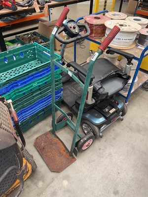 Lot 4547 - 2 wheeled metal sack barrow