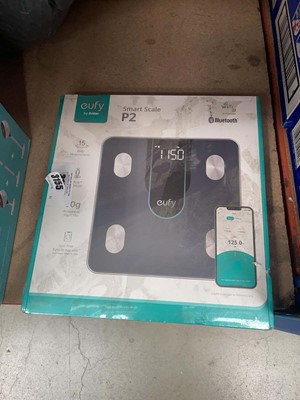 Lot 3155 - Eufy smart weighing scales