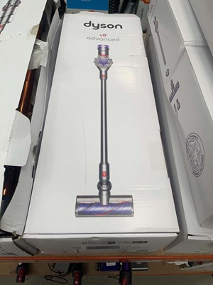 Lot 3166 - Handheld Dyson V8 Advanced with accessories