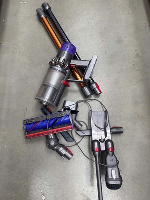 Lot 3177 - Handheld Dyson V10 with accessories