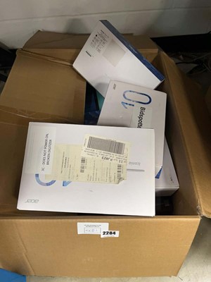 Lot 2284 - Box of tablets for spares and repairs