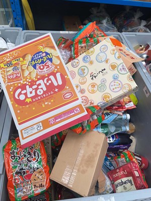 Lot 3243 - Box of various food and drinks (box not included)